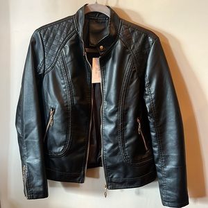 Medium black leather moto jacket